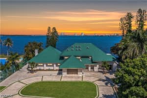 752 Overiver Dr, North Fort Myers