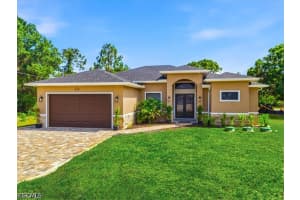 810 Sentinela Blvd, Lehigh Acres