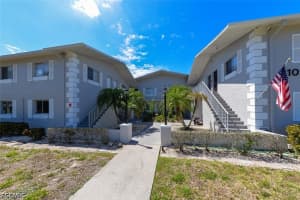 8101 Country Rd 203, Fort Myers