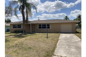 724 Sesame Ct, Cape Coral