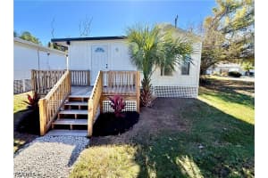 5675 Pine Island Rd Nw, Bokeelia