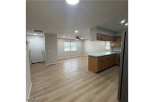 1403 Se 11th St, Cape Coral