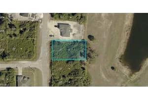 385 Mcarthur Blvd, Lehigh Acres
