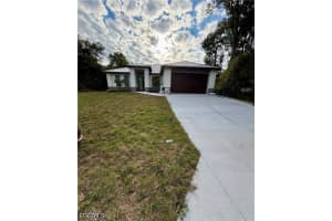490 Christopher Ct, Labelle
