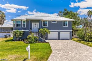 5809 Lauder St, Fort Myers Beach 5809 Lauder St, Fort Myers Beach