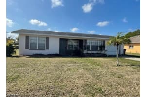 1406 Se 23rd Ter, Cape Coral