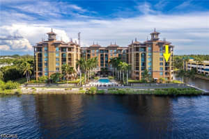 2825 Palm Beach Blvd 401, Fort Myers