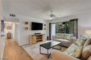 9540 Green Cypress Ln 13, Fort Myers