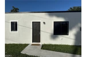 4523 Palm Beach Blvd 3, Fort Myers