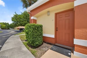 6361 Aragon Way 202, Fort Myers