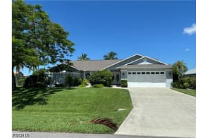 22 Se 10th Ave, Cape Coral