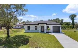 320 Long Ave S, Lehigh Acres