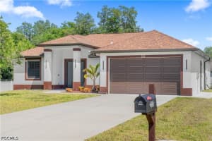 717 Zendor Ave, Fort Myers