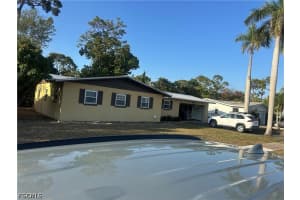 5 Broadway Cir, Fort Myers