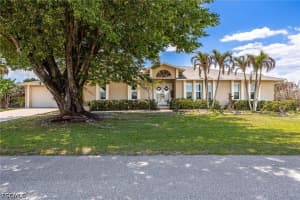 5060 Melaluca Dr, Fort Myers