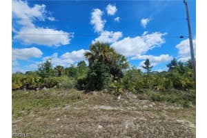735 Central St E, Lehigh Acres