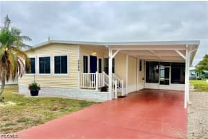 2785 Wedgewood Dr, North Fort Myers