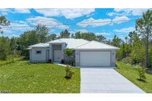 438 Raymer St, Lehigh Acres