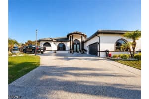1204 E 4th St, Lehigh Acres