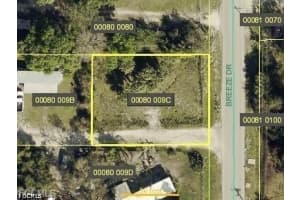 7598 Breeze Dr, North Fort Myers
