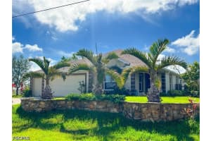 2032 Nw 5th St, Cape Coral