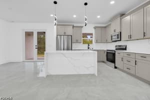 3005 52nd St W, Lehigh Acres