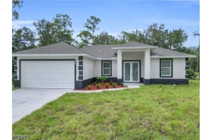 816 Lake Ave, Lehigh Acres
