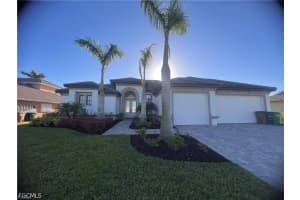 305 Ne 19th Pl, Cape Coral