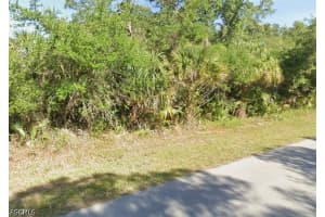 361 Ellington St, Port Charlotte 361 Ellington St, Port Charlotte