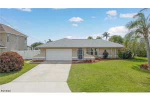 2301 Se 5th Ct, Cape Coral