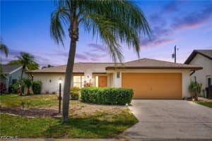9708 Foxglove Cir, Fort Myers
