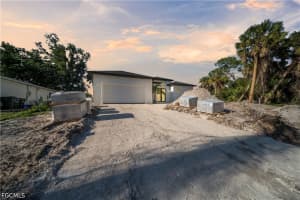3286 Eagle Pass St, North Port 3286 Eagle Pass St, North Port