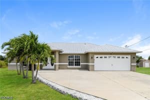 123 Blackstone Dr, Fort Myers