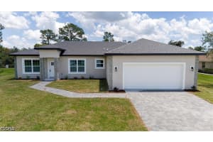 2801 Monza Dr, Sebring