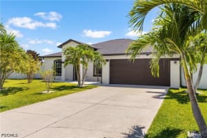 2515 Se 4th Ave, Cape Coral