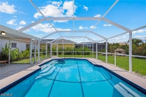 1307 Sw 43rd Ln, Cape Coral