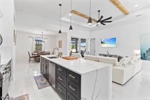 1 Nw 8th Ter, Cape Coral