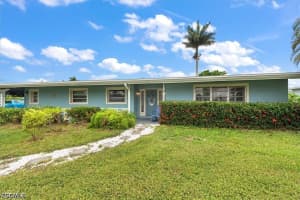 1721 Club House Rd, North Fort Myers