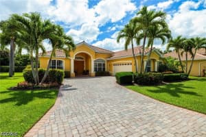 9836 Los Altos Ct, Fort Myers