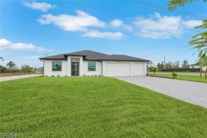 1920 Ne 42nd Ter, Cape Coral