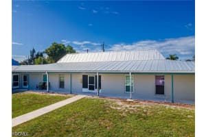 5725 Genesee Pkwy 10, Bokeelia