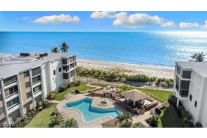 2777 W Gulf Dr 104, Sanibel