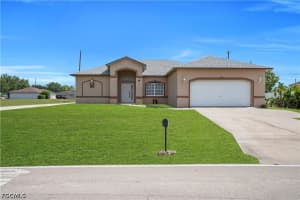 21 Kismet Pkwy E, Cape Coral 21 Kismet Pkwy E, Cape Coral