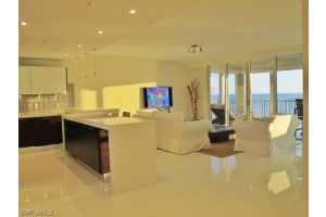 9577 Gulfshore Dr 602, NAPLES