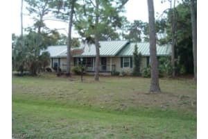 20587 Charing Cross Cir, ESTERO