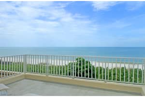 9577 Gulf Shore Dr 204, NAPLES