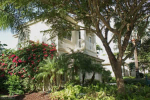 27528 Riverbank Dr, BONITA SPRINGS