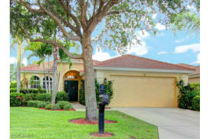 9817 Colonial Walk S, ESTERO