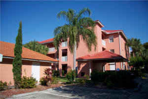 519 Roma Ct 3208, NAPLES