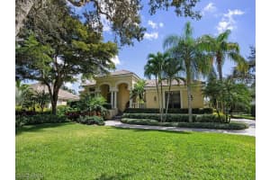27170 Oak Knoll Dr, BONITA SPRINGS
